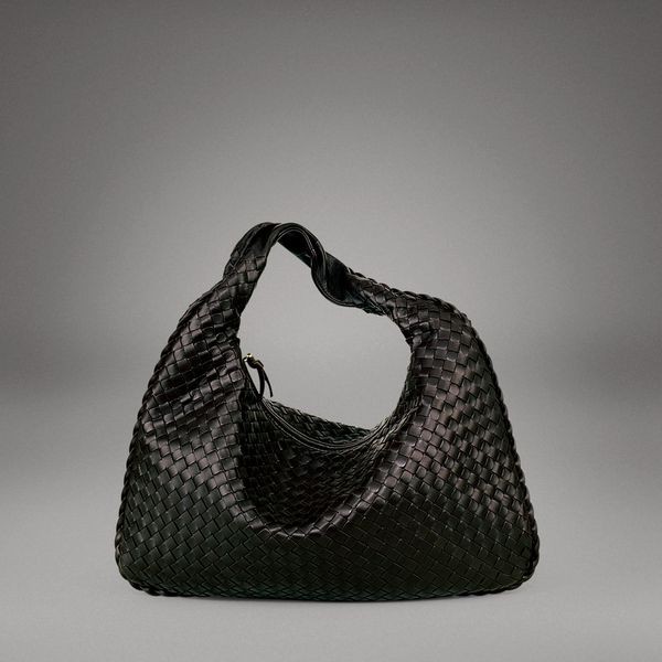 http://s7e3a.scene7.com/is/image/Bottegaveneta/115653_V0013_1000_A_600x600?qlt=90&wid=600