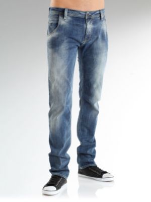 COOPER Jeans van kantoor artikelen tip.