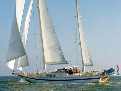 Sailing T