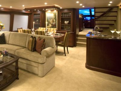 Pacific Mariner 85 by Westport