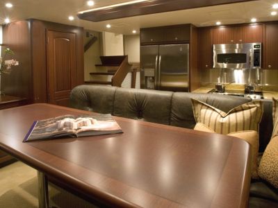 Pacific Mariner 85 by Westport
