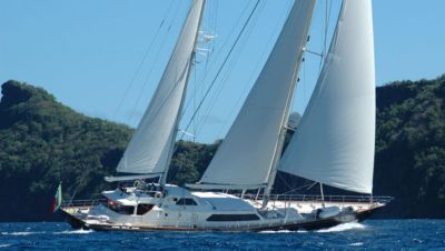 Clan VI yacht for sale