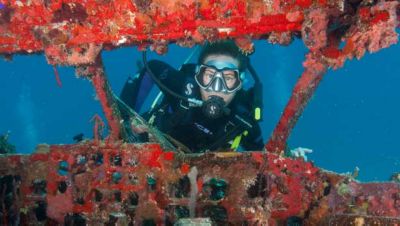 Below deck: diving reefs in the BVI
