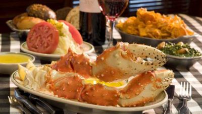 Miami’s food scene outside of your yacht charter