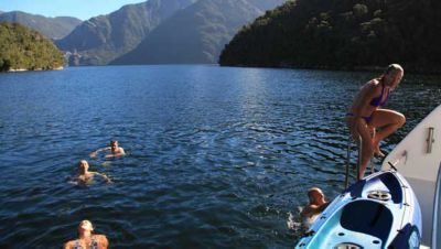 new-zealand-fjords-swimming