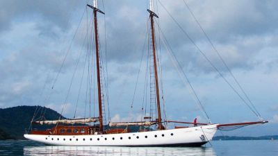 Sapphire yacht for sale