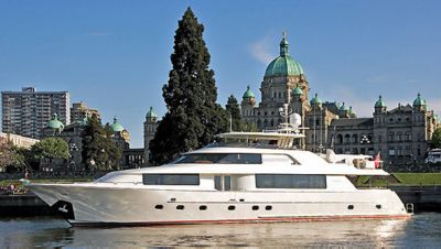 Westport 112 yacht for sale